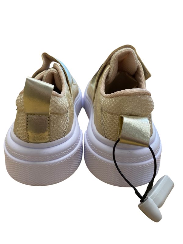 Shoes Sneakers By Clothes Mentor In Gold & White, Size: 9 Online Sale