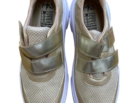 Shoes Sneakers By Clothes Mentor In Gold & White, Size: 9 Online Sale