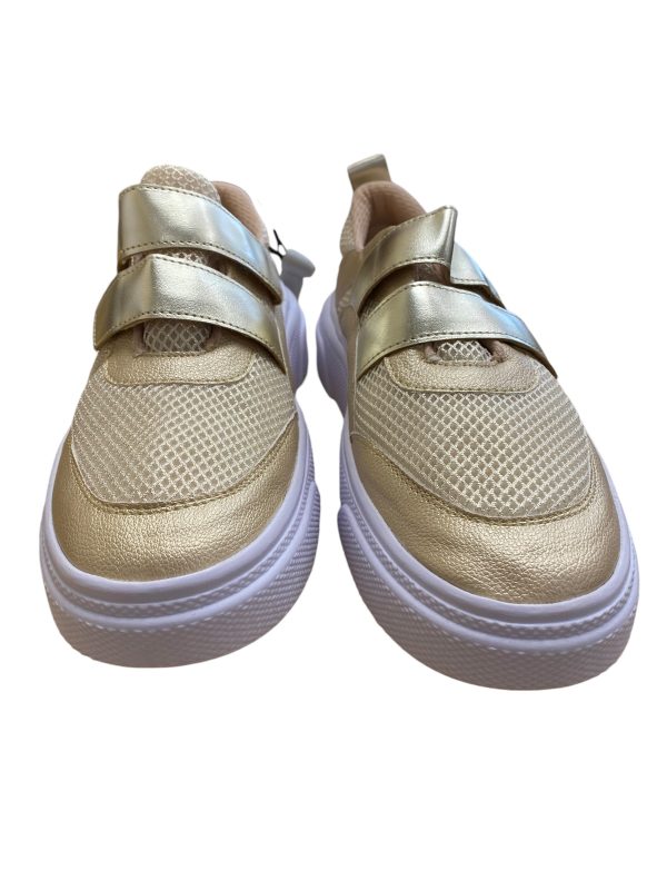 Shoes Sneakers By Clothes Mentor In Gold & White, Size: 9 Online Sale