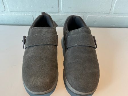 Shoes Flats By Easy Spirit In Grey, Size: 6 For Sale