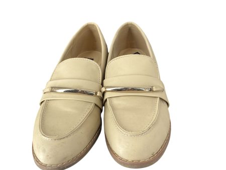 Shoes Flats By Jones New York In Tan, Size: 8 on Sale