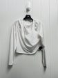 Athletic Top Long Sleeve Collar By Lululemon In White, Size: 8 Supply