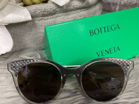 Sunglasses Luxury Designer By Bottega Veneta For Sale