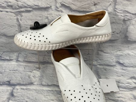 Shoes Flats By Bueno In White, Size: 10 Online Hot Sale